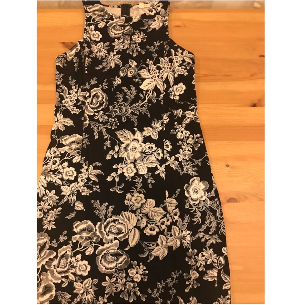 💐  FLORAL B&W DRESS